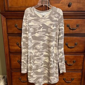 Athleta Camo Long Sleeve Dress - Gray and Cream